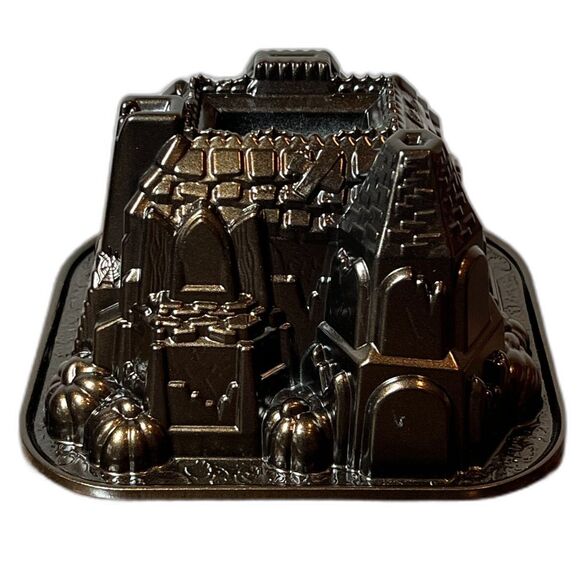 Vintage Nordic Ware Haunted Manor Bundt Pan Cast Metal USA House Spooky Ghost - Picture 3 of 6